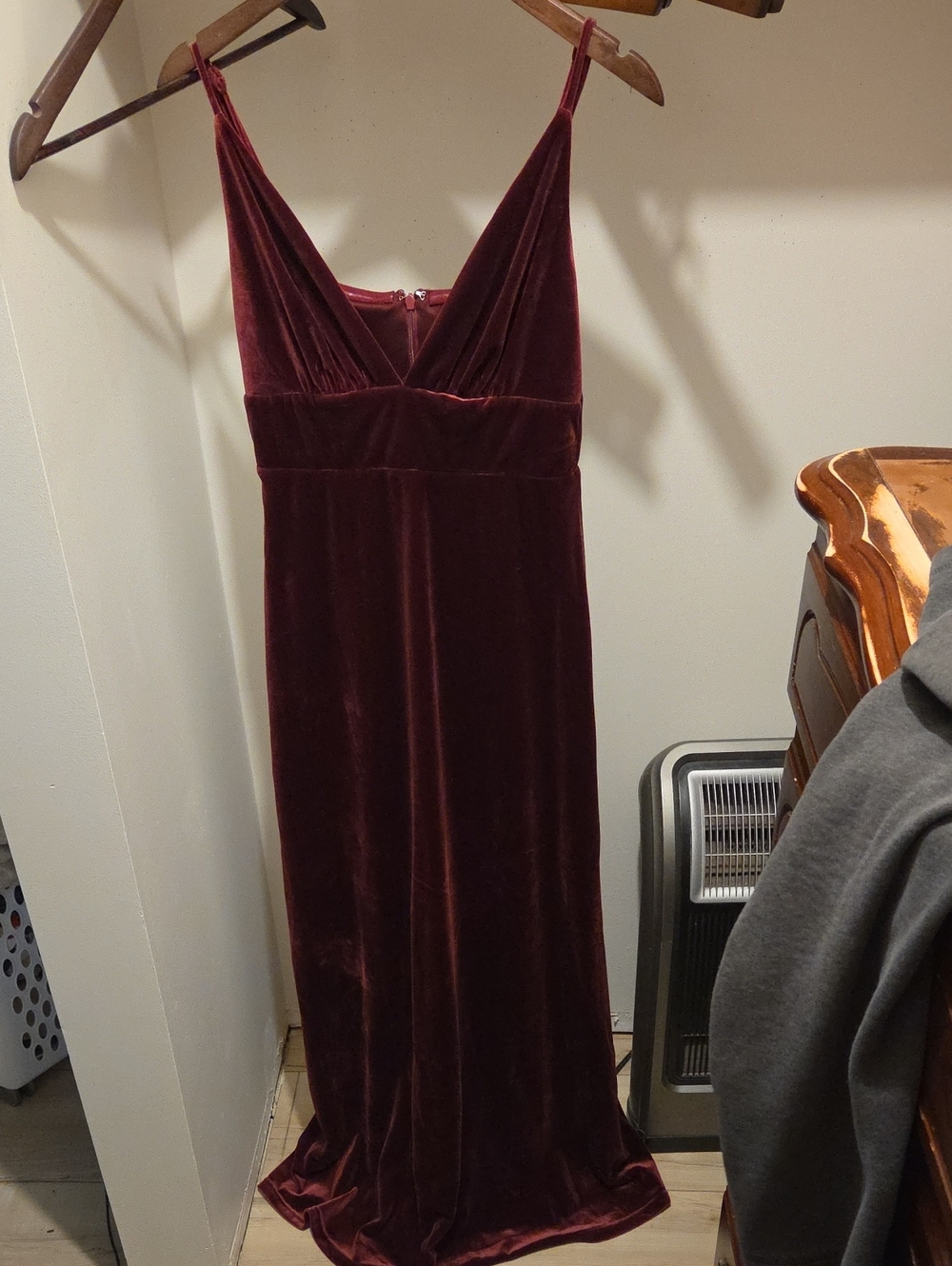 Lulu's Wine Burgundy Velvet Spaghetti Strap Maxi Dress